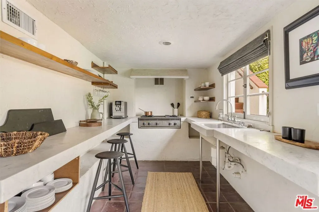 4778 Bonvue Avenue, Los Angeles, California 90027 home-pic-27